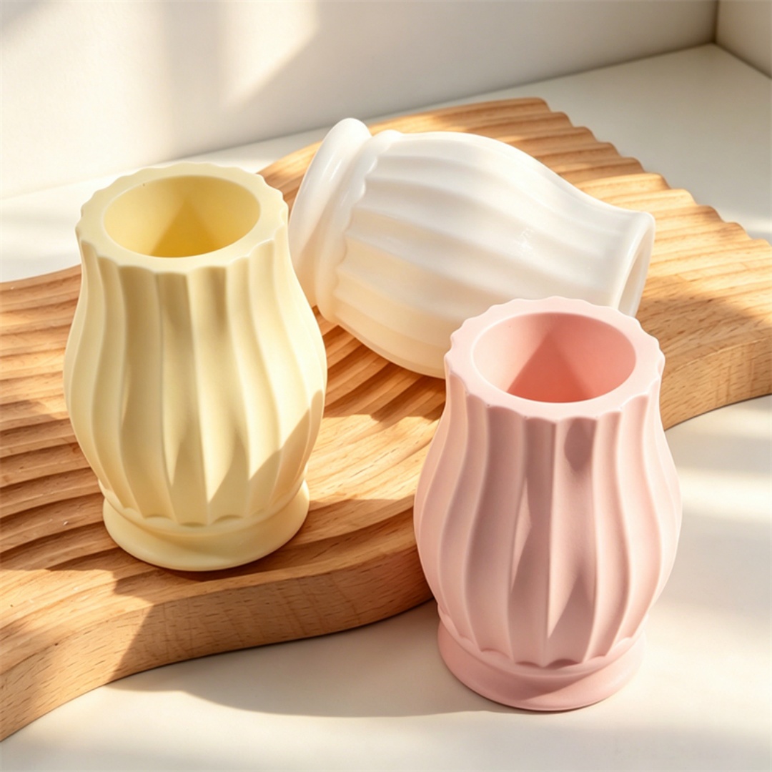 Embossed Pattern Curved Vase S - огляд і ціна Potsticker Mold